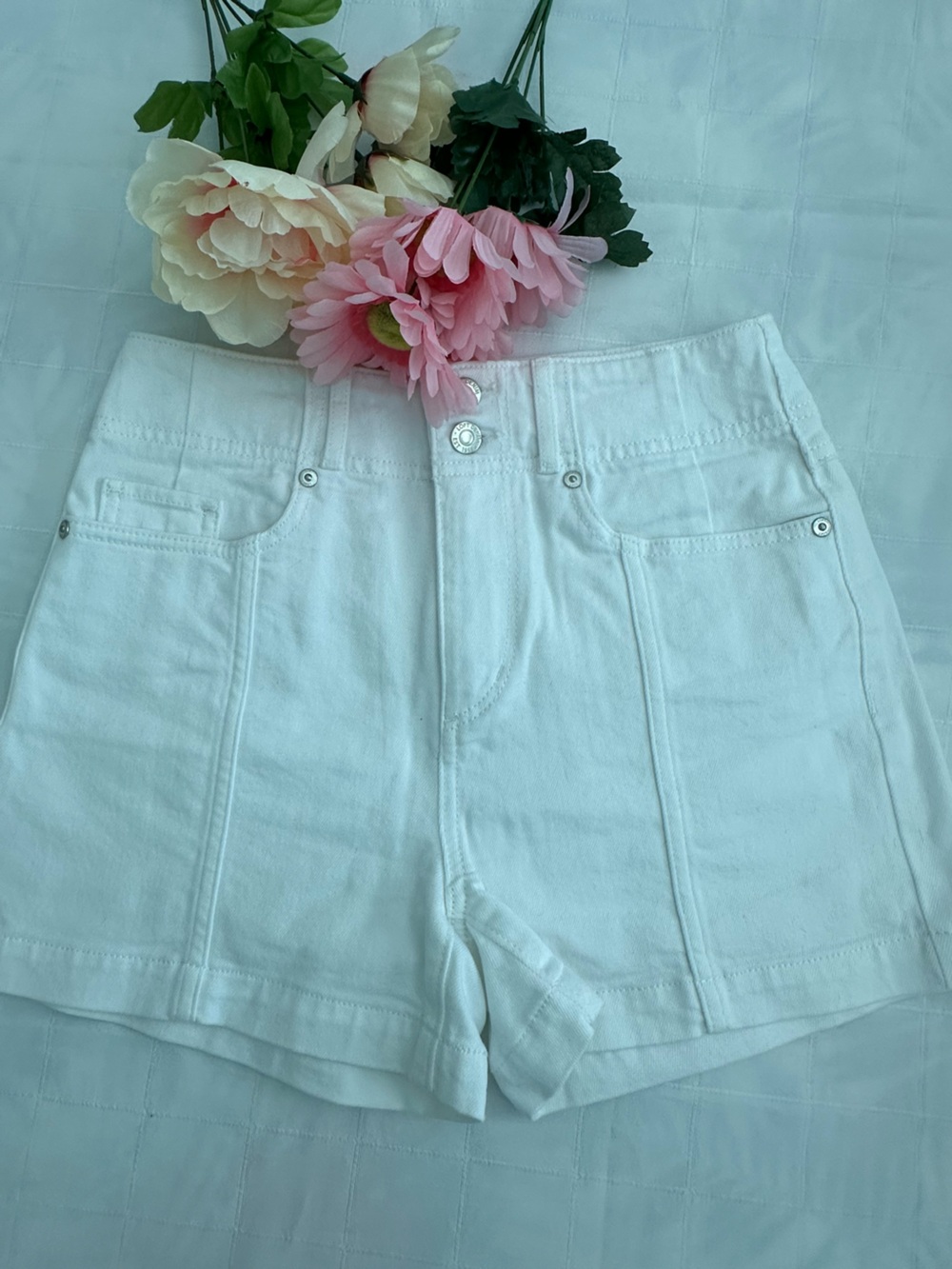 LOFT NWOT Clean Crisp White High-Rise Women's Jeans PERFECT!